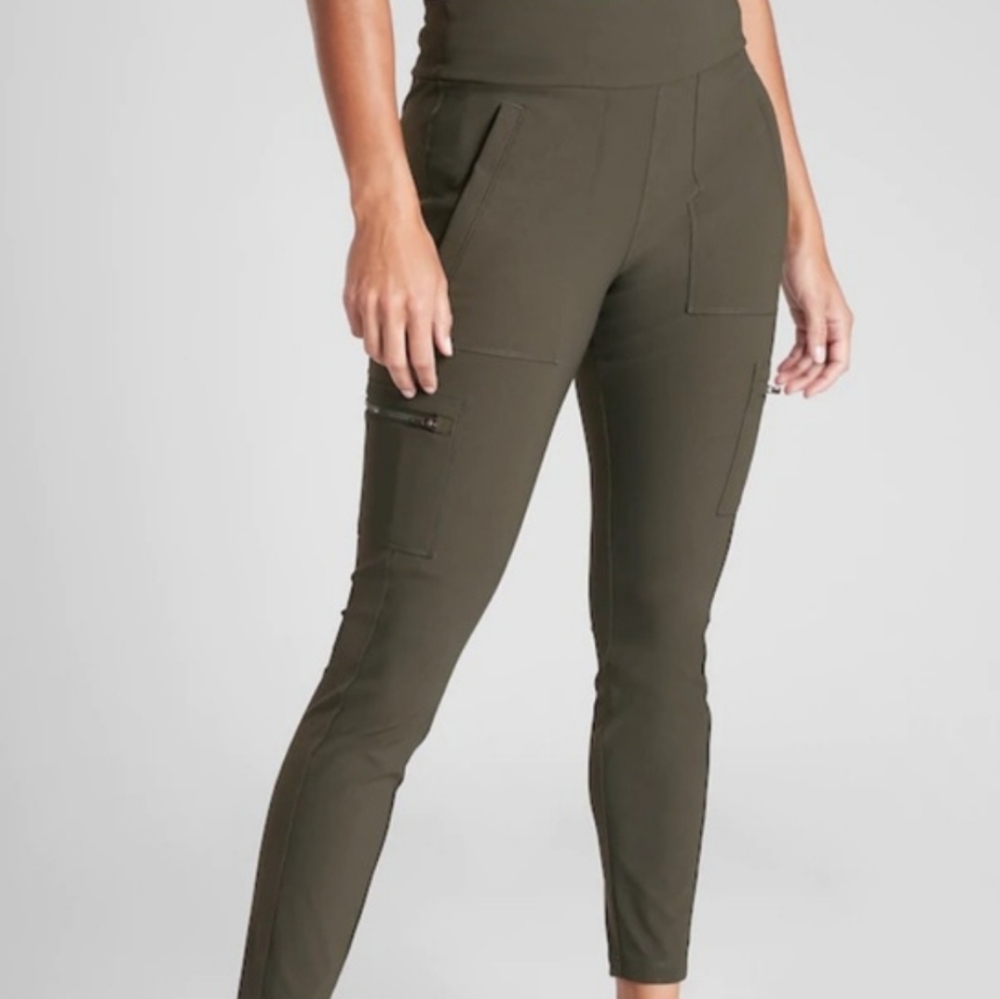Athleta Headlands Hybrid Cargo Tight Pants Size 4